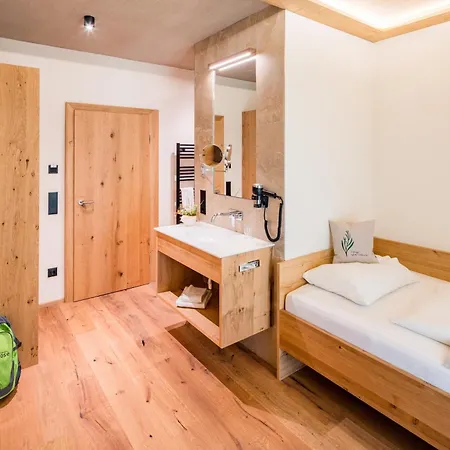 Naturhotel Alpenrose Millstatt Exterior photo